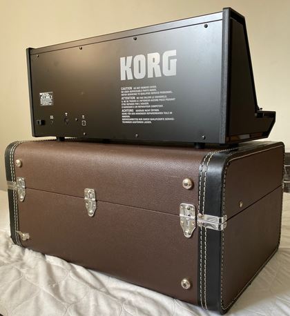 Korg-Kit MS-20 (2015) in 1970s Korg case